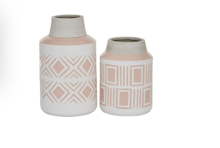 WHITE CERAMIC VASE WITH DIAMOND PATTERNS