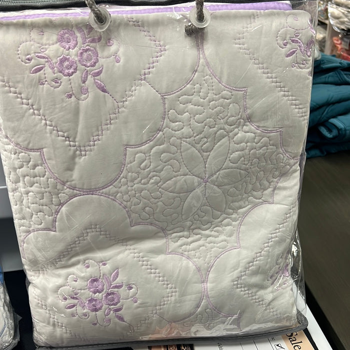 Purple/white