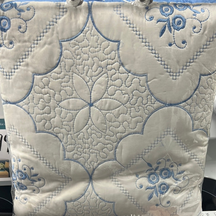 Blue/white