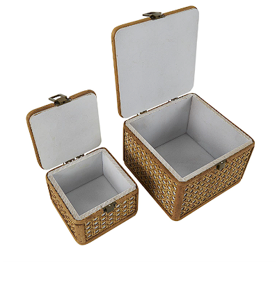 BROWN RATTAN HANDMADE WOVEN RATTAN BOX WITH BRONZE LATCHES