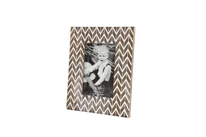 BROWN WOOD MODERN PHOTO FRAME,