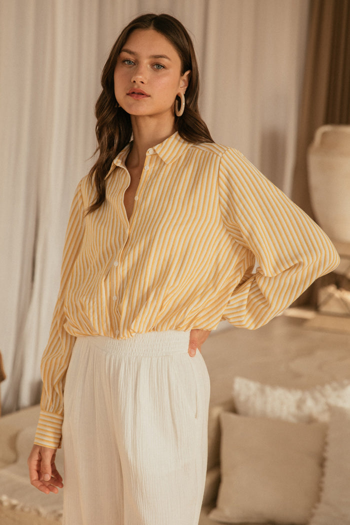 DAISY BUBBLE HEM BUTTON TOP