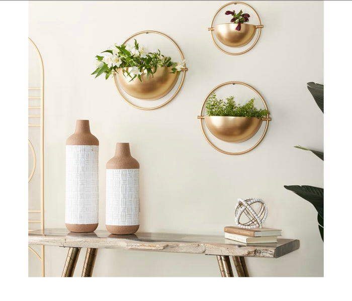 GOLD METAL GEOMETRIC INDOOR OUTDOOR WALL PLANTER