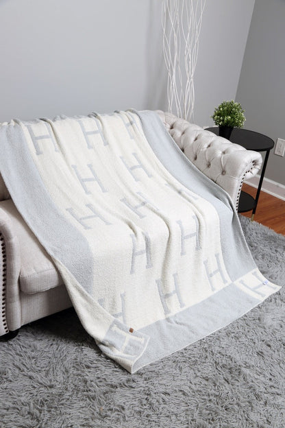 H PATTERN REVERSIBLE BLANKET