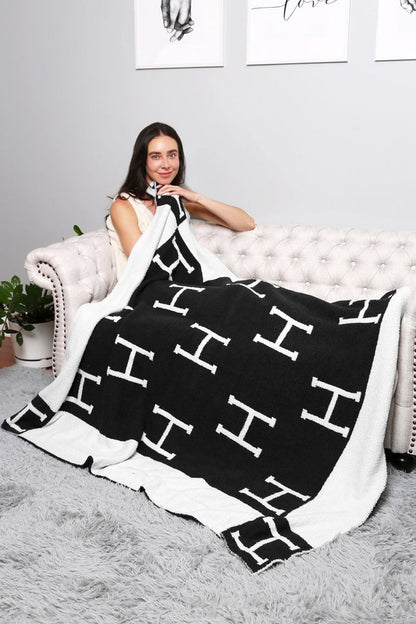H PATTERN REVERSIBLE BLANKET