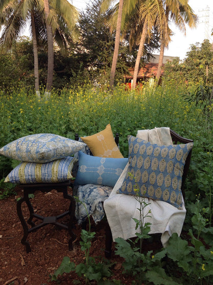 Luca Cornflower Blue/Moss Green Decorative Pillow Cover