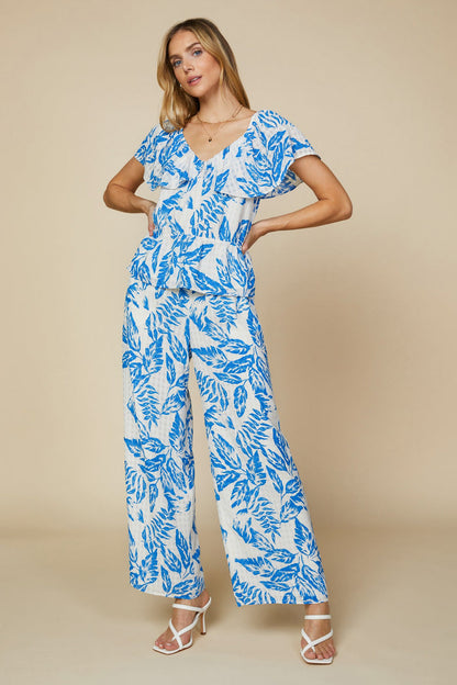 TEXTURED LEAF RUFFLE BLOUSE