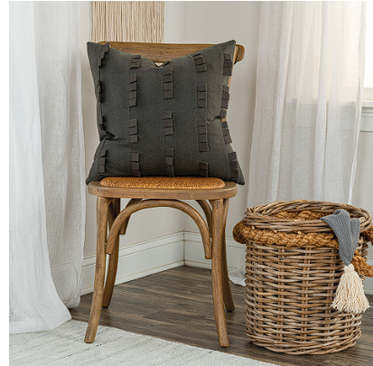 THROW PILLOW